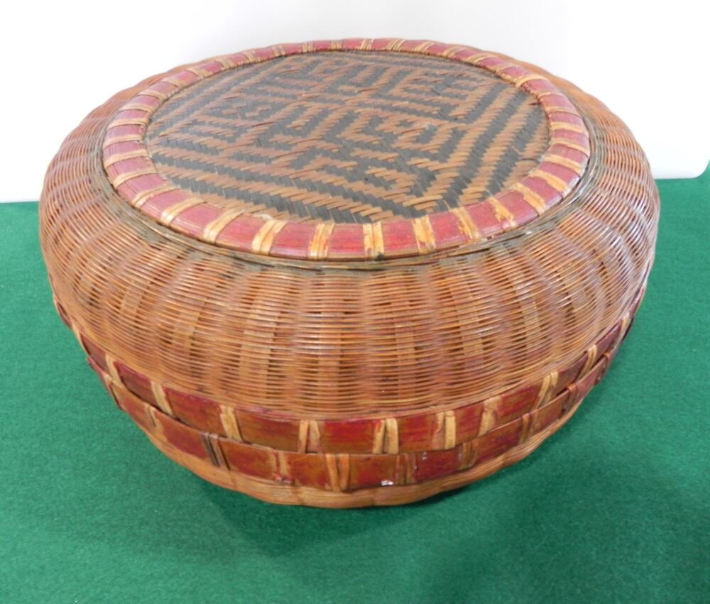 Vintage from the 1930s Chinese Sewing Basket, Hand Woven.